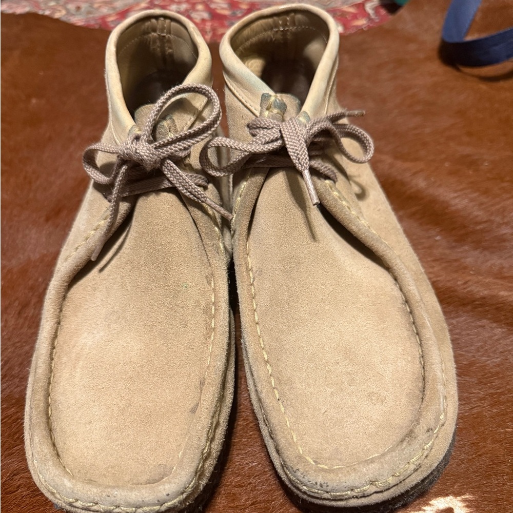 Vintage VTG - Clark’s Wallabee (Wallaby) Boots - Suede gum soles